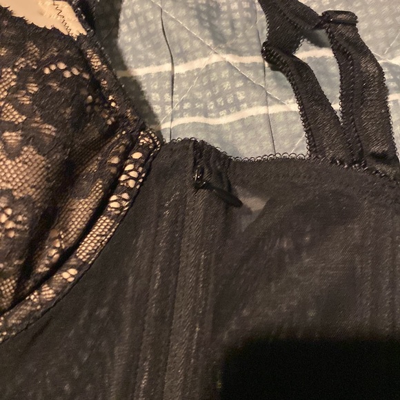 Victoria Secret Lingerie - Picture 3 of 5